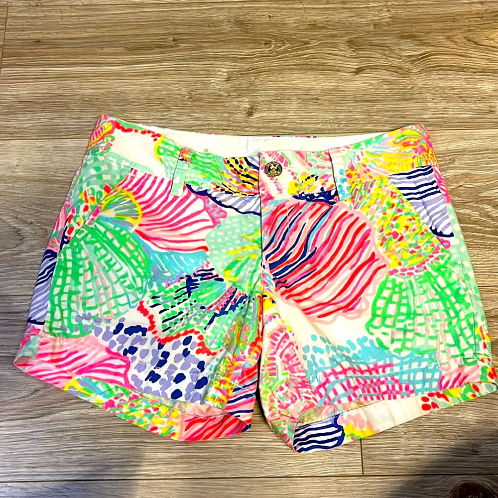 Lilly Pulitzer shorts size 2 EUC
